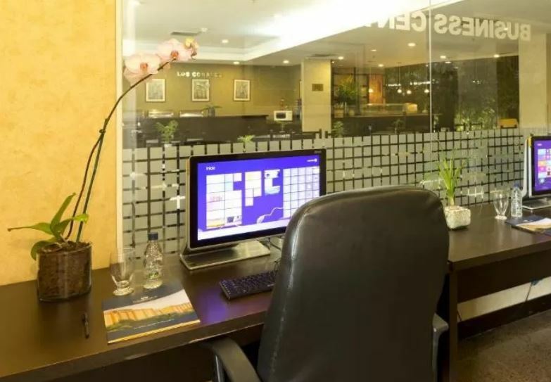 Eurobuilding Express Maiquetia Hotel Екстериор снимка A typical office